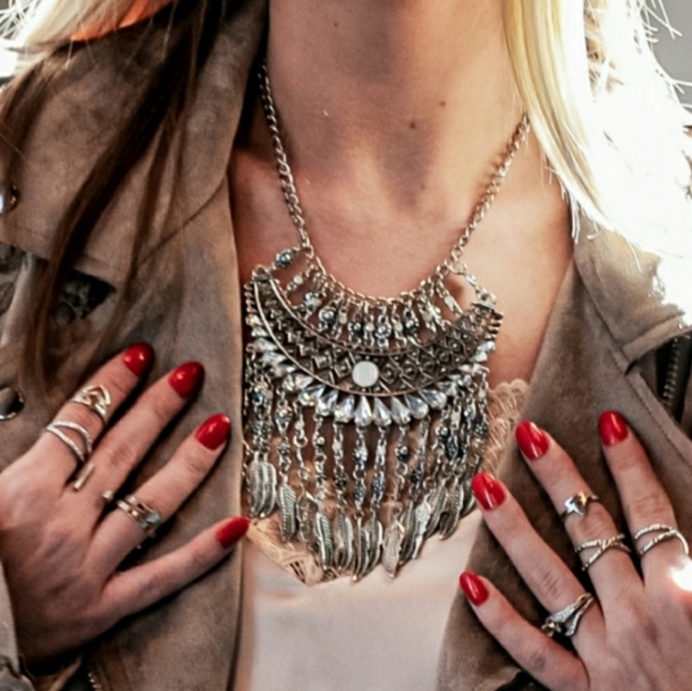 Feather Necklace & Earrings Set